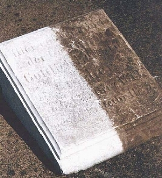 Mezar Taşı Temizleme