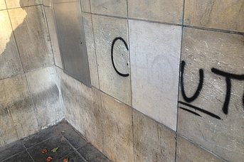 Doğal Taş Üzerindeki Grafitiyi Kaldırma